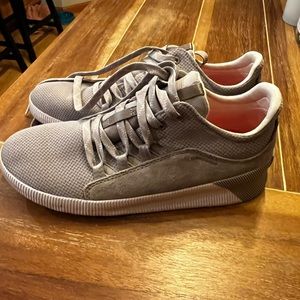 Sorel Out n About Plus sneakers sz 9.5